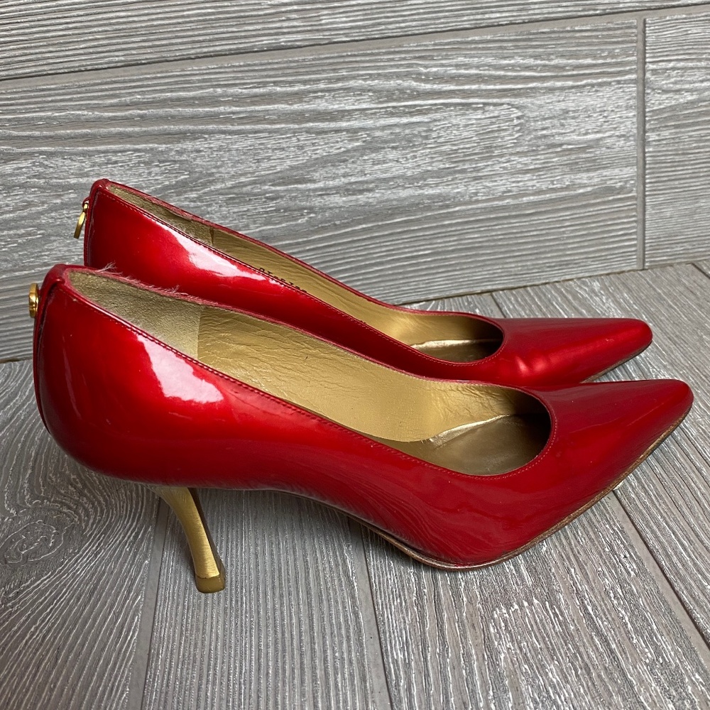 💚 St. John Red & Gold Pointed Pump Heels 6M